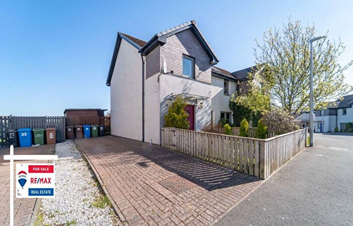3 Bedroom Semi-Detached House For Sale In Firbank Grove, East Calder, Livingston, EH53