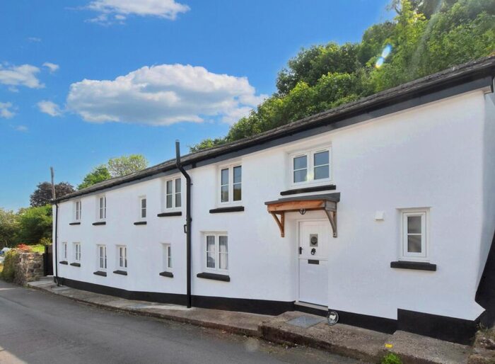 3 Bedroom Detached House For Sale In Pound Cottage, Ramsley, South Zeal, EX20