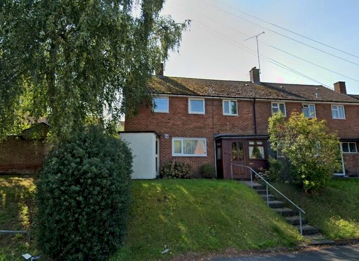 3 Bedroom Semi-Detached House To Rent In Cheriton Avenue, Southampton, SO18