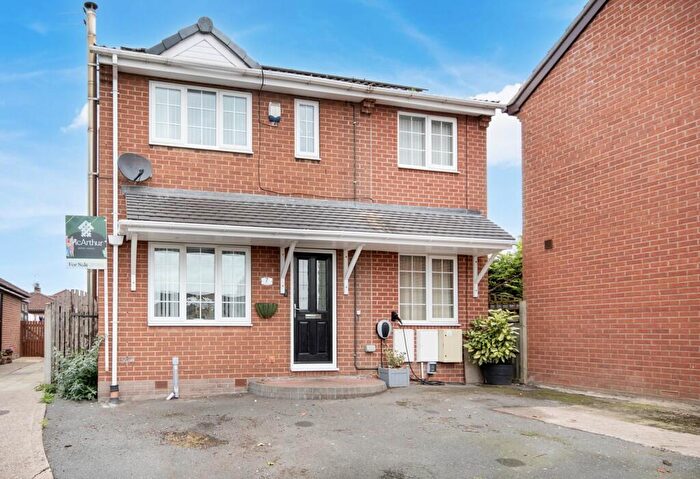 3 Bedroom Detached House For Sale In Windsor Close, Doncaster, South Yorkshire, DN6