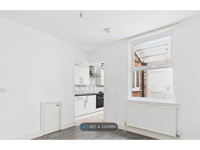 2 Bedroom Terraced House To Rent In Victoria Street, Scarborough, YO12