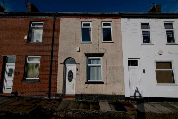 2 Bedroom Terraced House To Rent In Dean Street, Radcliffe, M26