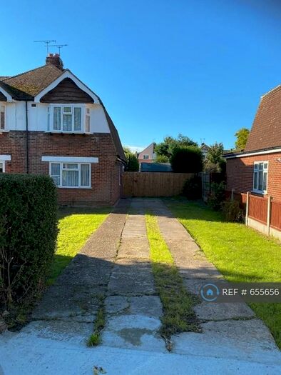 2 Bedroom Semi-Detached House To Rent In Tudor Grove, Rainham Kent, ME8
