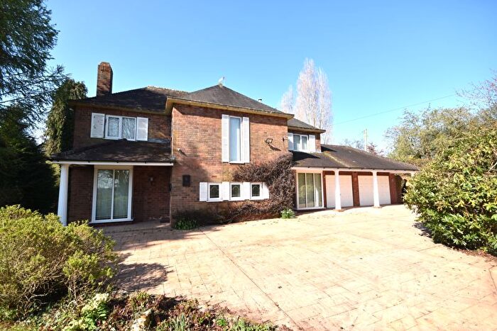4 Bedroom Detached House For Sale In Clee Hill Road, Tenbury Wells, WR15