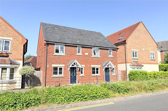 3 Bedroom Semi-Detached House For Sale In Merlin Way, Bracknell, Berkshire, RG12