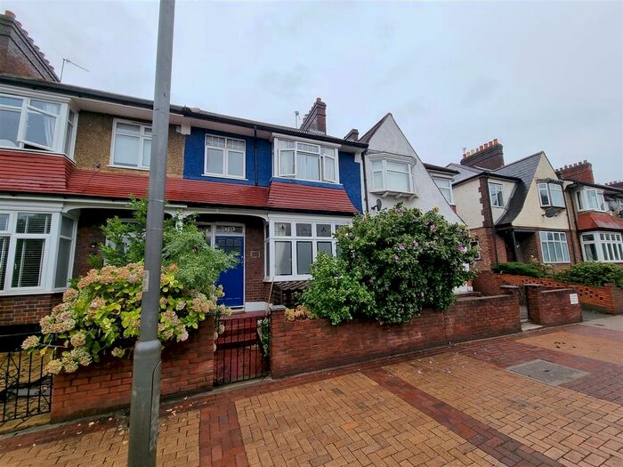4 Bedroom Terraced House To Rent In Southcroft Road, London, SW16