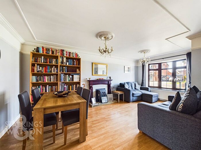 3 Bedroom Detached House For Sale In Kingswood Avenue, Carlton Colville, Lowestoft, NR33