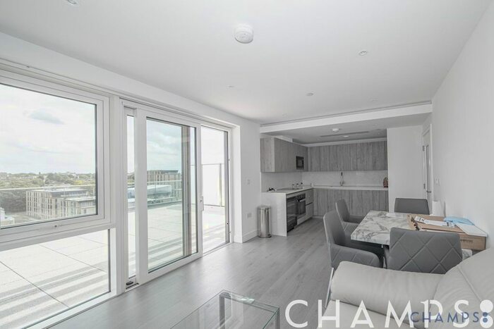 2 Bedroom Flat For Sale In Juniper Drive, London, SW18