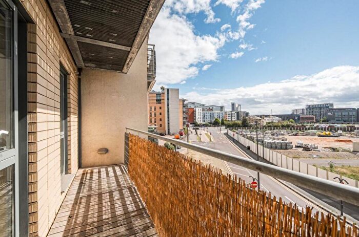 1 Bedroom Apartment To Rent In Bowman Lane, Leeds, LS10