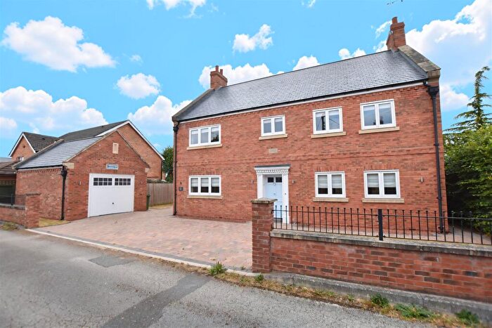 4 Bedroom House For Sale In Penyllan Street, Overton, Wrexham, LL13
