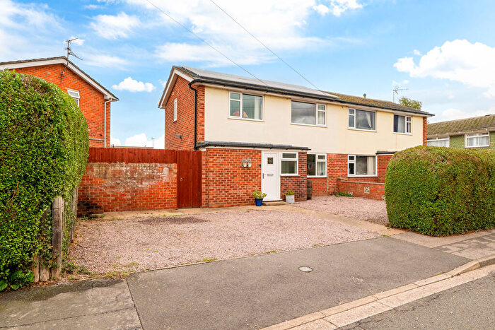 2 Bedroom Semi-Detached House For Sale In Regent Avenue, Lincoln, Lincolnshire, LN6