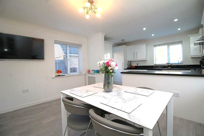 4 Bedroom Detached House For Sale In Standish Court, Peterborough, PE2