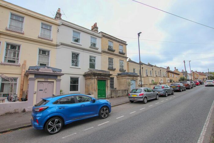 4 Bedroom Terraced House To Rent In Wellsway, Bath, BA2