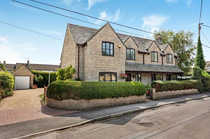 4 Bedroom Detached House For Sale In The Street, Oaksey, Malmesbury, SN16