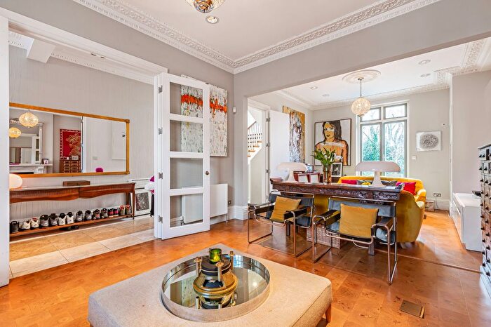 6 Bedroom Semi-Detached House To Rent In Northbourne Road, Clapham, London, SW4