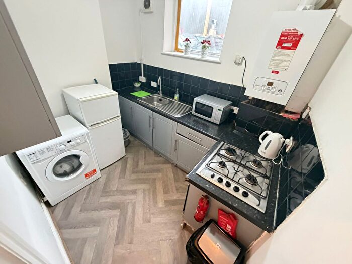 1 Bedroom Flat To Rent In Brick Lane, London, E1