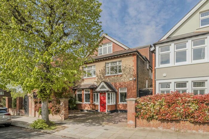 6 Bedroom Property To Rent In Denbigh Road, London, W13