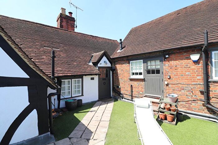 2 Bedroom Apartment For Sale In Church Lane, Old Town, Stevenage, Hertfordshire, SG1