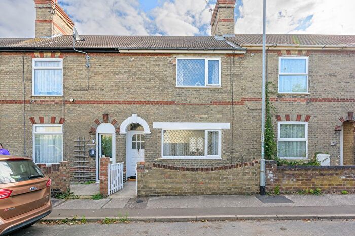 3 Bedroom Terraced House For Sale In Southwell Road, Lowestoft, NR33