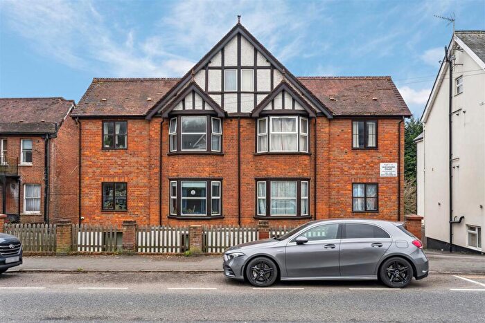 1 Bedroom Apartment For Sale In High Wycombe, HP12