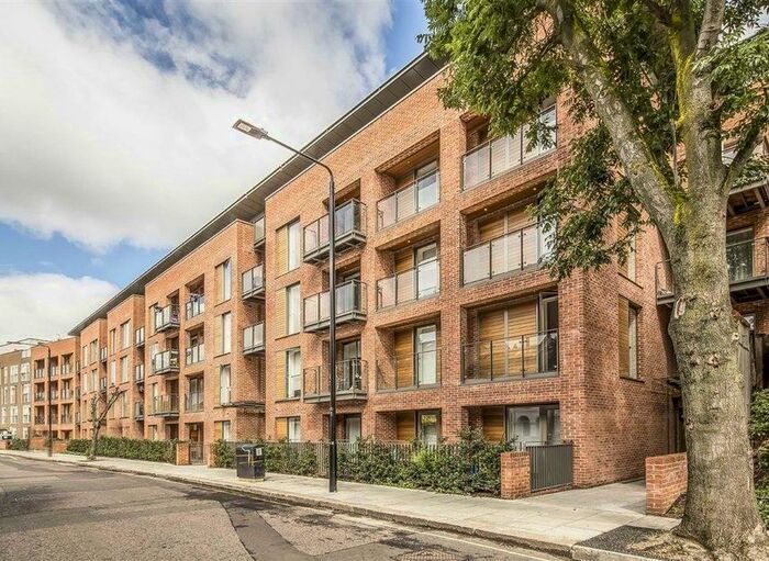 3 Bedroom Flat To Rent In Maygrove Road, West Hampstead, London, NW6