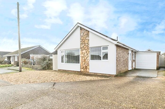 2 Bedroom Detached Bungalow For Sale In Flinders Close, Metheringham, Lincoln, LN4
