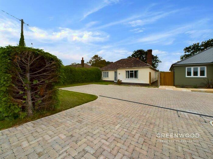 2 Bedroom Detached Bungalow For Sale In Colchester Road, Ardleigh, Colchester, CO7