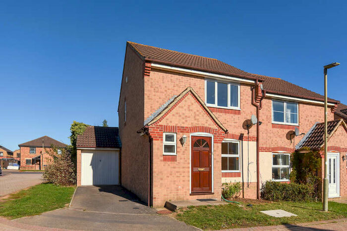 2 Bedroom End Of Terrace House To Rent In Swallow Close, Oxford, OX4