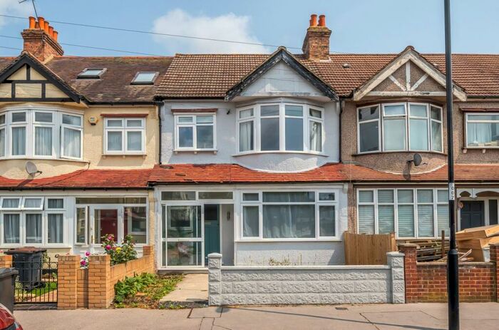 3 Bedroom Terraced House To Rent In Addiscombe Avenue Croydon, CR0