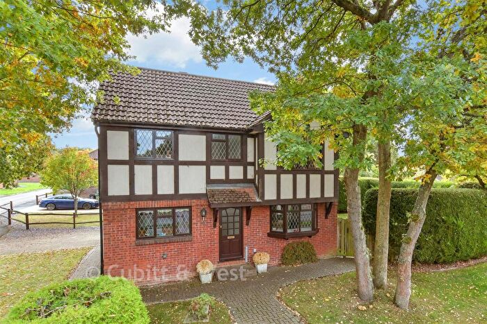 4 Bedroom Detached House For Sale In Penrose Road, Fetcham, Leatherhead, Surrey, KT22