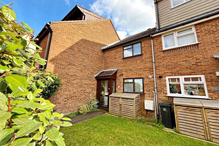 2 Bedroom Terraced House To Rent In Christchurch, BH23