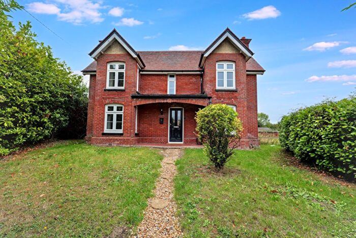 4 Bedroom Detached House For Sale In Southampton Road, Cadnam, Southampton, SO40