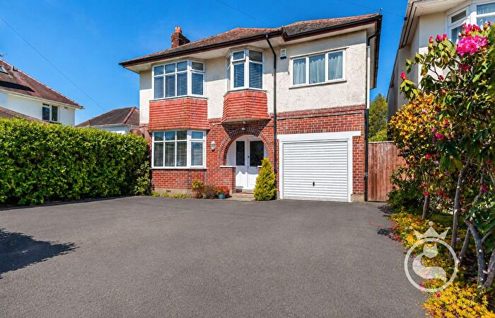 4 Bedroom Detached House For Sale In Wynford Road, Poole, BH14
