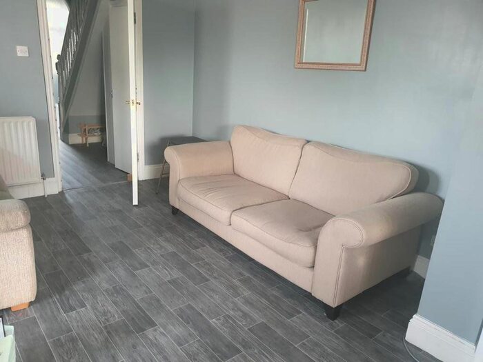 7 Bedroom End Of Terrace House To Rent In Queens Road, Beeston, Nottingham, NG9