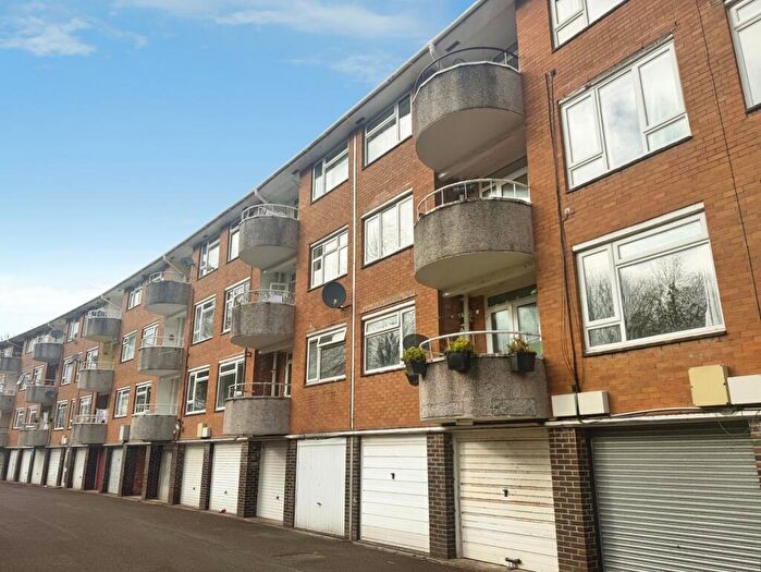 2 Bedroom Flat To Rent In Hillside Court, Ty-Gwyn Road, Cardiff, CF23