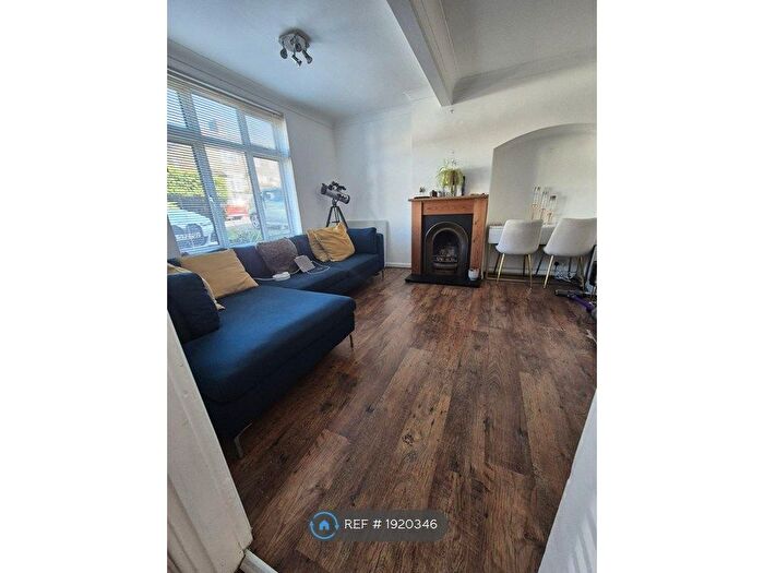 3 Bedroom Terraced House To Rent In Halesowen Road, Morden, SM4
