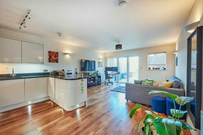 1 Bedroom Maisonette To Rent In Hatfield Road, St.Albans, AL1