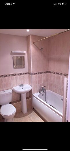 2 Bedroom Flat To Rent In Chaucer Way, Wimbledon, London, SW19
