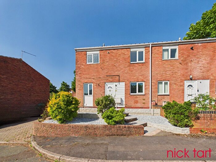 3 Bedroom Semi-Detached House To Rent In Coachwell Close, Telford, TF3