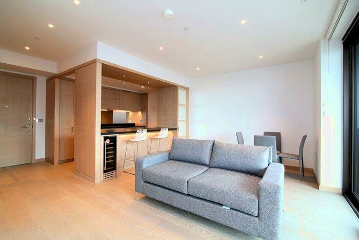 1 Bedroom Apartment To Rent In Legacy Building, Embassy Gardens, Viaduct Gardens, SW11