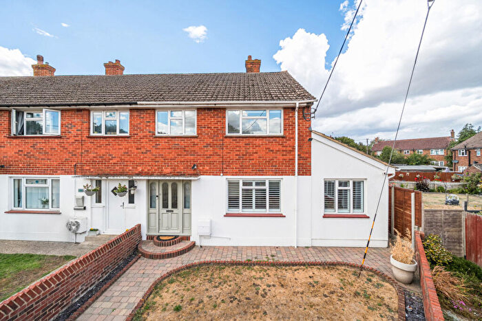 3 Bedroom End Of Terrace House For Sale In Woodmount, Crockenhill, Swanley, BR8