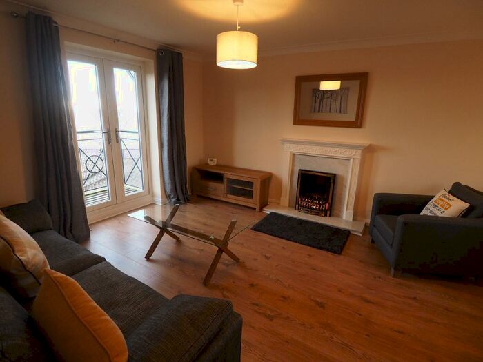 3 Bedroom Apartment To Rent In Lancelot Court, Victoria Dock, Hull, HU9