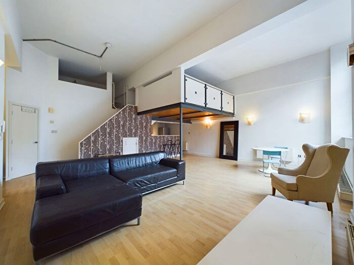 2 Bedroom Flat To Rent In Hatton Garden, Liverpool, L3