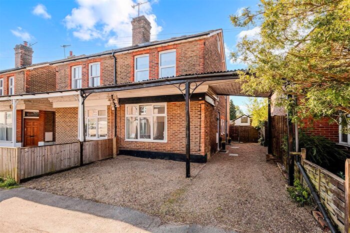 3 Bedroom Property For Sale In Endsleigh Road, Merstham, Surrey, RH1
