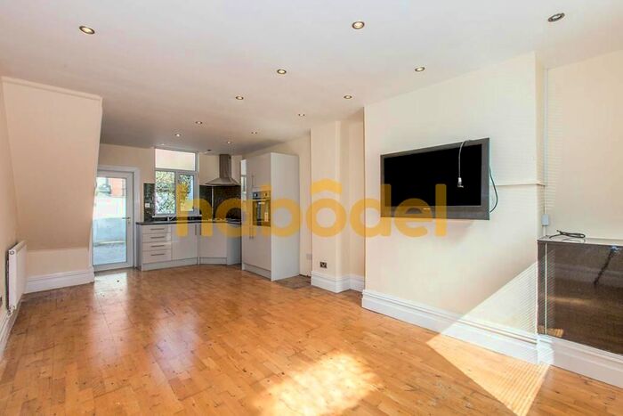 2 Bedroom Terraced House To Rent In Clifton Street, Preston, PR1