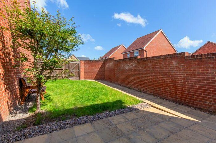3 Bedroom Detached House For Sale In Brushwood Grove, Emsworth, PO10