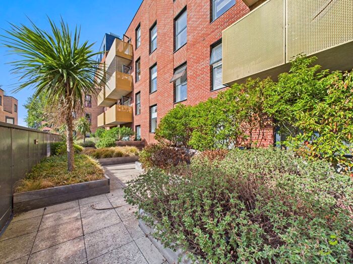 2 Bedroom Flat For Sale In Gala Court, Erith High Street, Erith, Kent, DA8