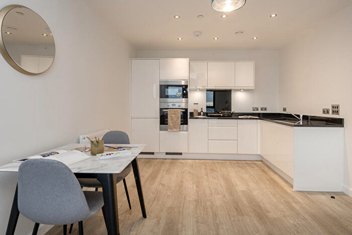 1 Bedroom Flat To Rent In Viscount House, Lakeside Drive, London, NW10