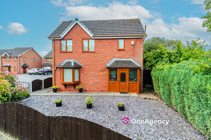 3 Bedroom Detached House For Sale In Leek Road, Carmountside, Stoke-on-Trent, ST2