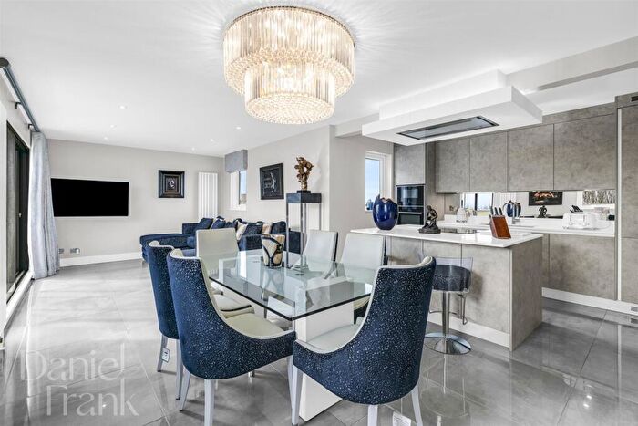 2 Bedroom Penthouse For Sale In Churchill Lodge, Savill Row, Woodford Green, IG8